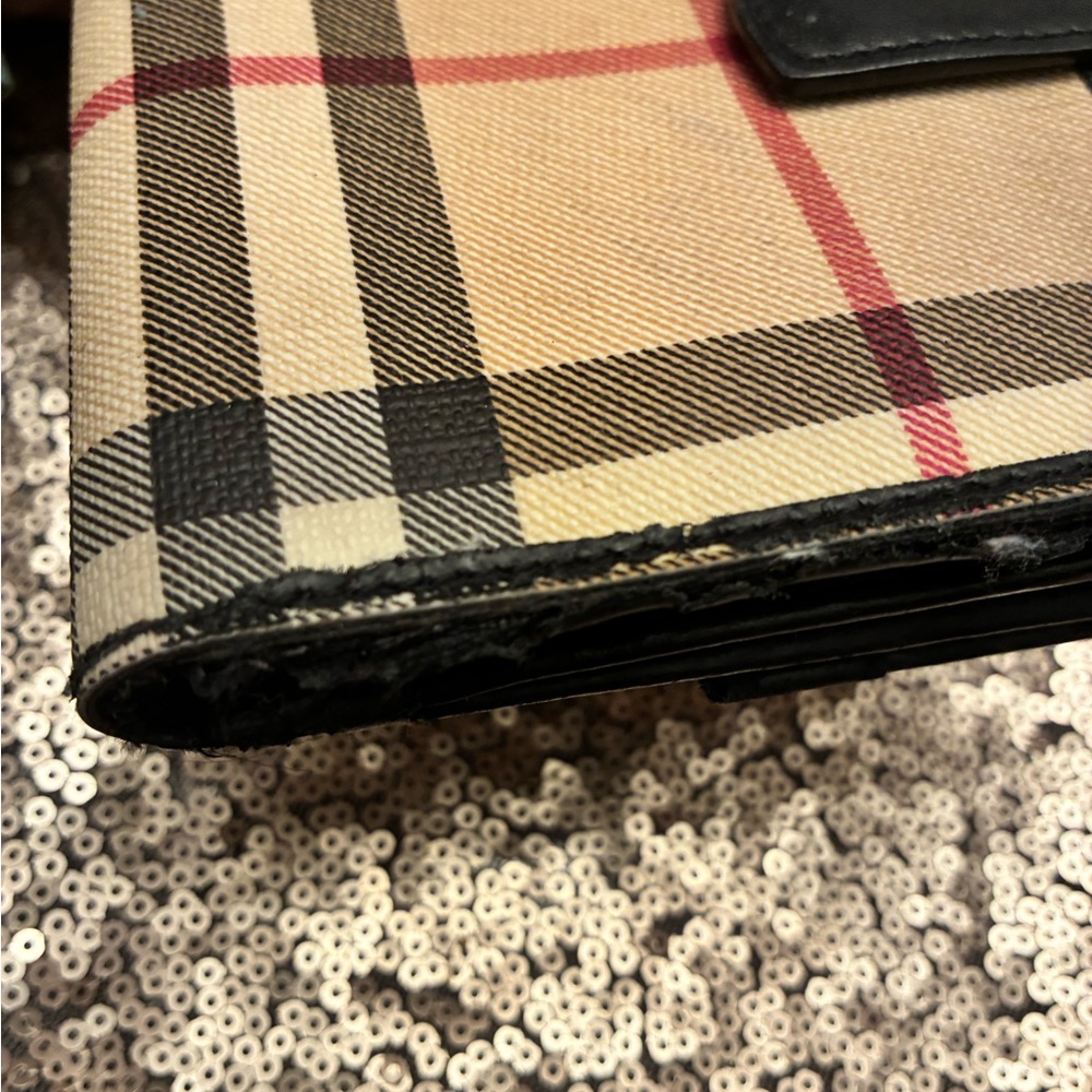 Classic Vintage Burberry Plaid - Black Trim Wallet w Coin Slot - Picture 5 of 15